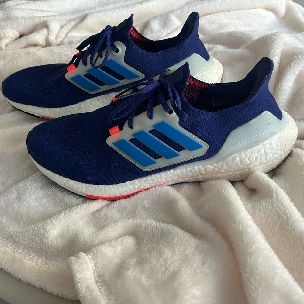 Adidas Men’s Ultraboost Blue and White Sneakers Size 12.5 - Picture 13 of 13